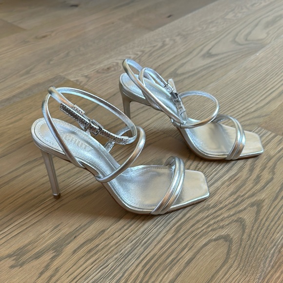 Schutz silver heels - Picture 2 of 2